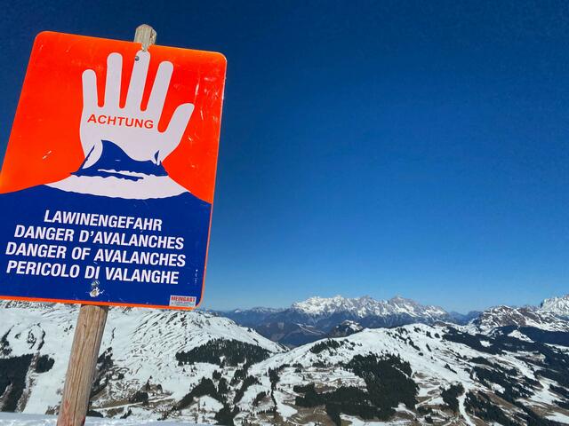 Bei Lawinenwarnstufe 4 ist die Lawinensituation sehr kritisch. | Foto: Land Salzburg/Melanie Hutter
