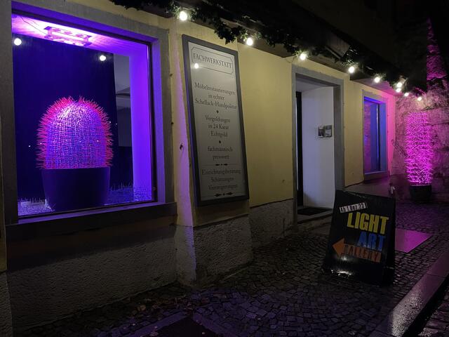 Das neue Light Art Studio im Burggraben 3 in Schärding hat immer Dienstag bis Donnerstag, jeweils von 14 bis 18 Uhr, und am Samstag von 10 bis 14 Uhr geöffnet. | Foto: Bichler