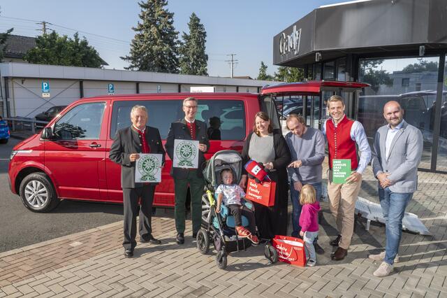Der Bus wurde für Familie Scherr den Bedürfnissen ihres Kindes entsprechend umgebaut. | Foto: Gady