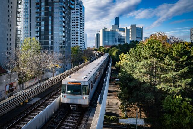 Wegen eines schadhaften Fahrzeugs fiel die U1 teilweise aus. Ein Störungsende war lange nicht absehbar. | Foto: Wien Energie/Tobias Holzer