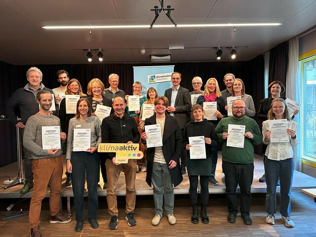 22 Kommunale Fußverkehrsbeauftragte aus sechs Bundesländern wurden ausgebildet, darunter auch Michael Wöss (1 Reihe, 2. v. r.) aus St. Martin. | Foto: Klimabündnis Österreich