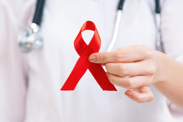 Bei Menschen mit HIV die in Behandlung sind sind die Viren nicht nachweisbar und können das Virus nicht übertragen.  | Foto: DenisNata/panthermedia