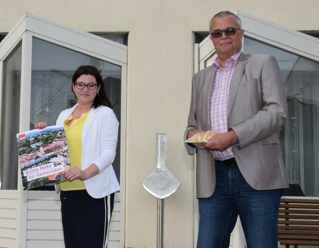 Nationalrätin Melanie Erasim und GVV-Vorsitzender Erich Trenker fordern rasche Auszahlung des Zukunftsfonds an die Gemeinden. | Foto: SPÖ, Schingerling