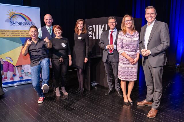Tricky Niki, Andreas Riemer, Dagmar Bojdunyk-Rack, Marion Wallner, Peter Eisenschenk, Conny Stoits-Gierlinger und Christoph Kaufmann (v.l.). | Foto: zVg.