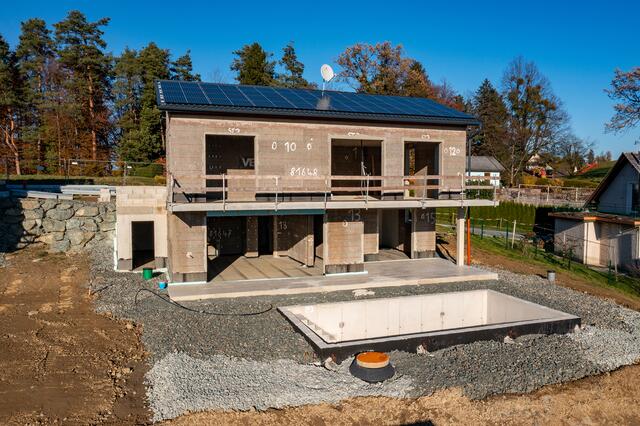 Haus B mit Pool – Baufortschritt November 2023  | Foto: JW