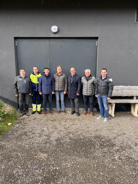 Auf dem Foto zu sehen sind von links: Wassermeister Helmut Kathrein (Gemeinde Fiss), Wassermeister Stefan Jenewein (Gemeinde Ladis), BGM Simon Schwendinger (Gemeinde Ladis), Projektleiter Josef Walch, BGM Hans Pittl (Gemeinde Ladis), BGM Heinz Kofler (Gemeinde Prutz), GBM Daniel Patscheider (Gemeinde Ried i.O.) | Foto: Gemeinde Fiss