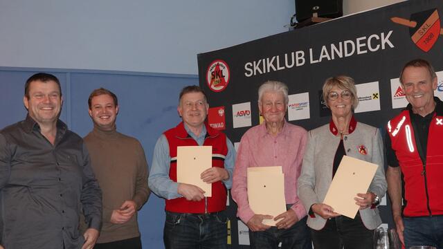 Vzbgm. Thomas Hittler, StR. Philipp Pflaume, Helmut Spiß, Günther Raggl, Bettina Wiederin, Obmann Fuzzi Huber | Foto: Skiklub Landeck