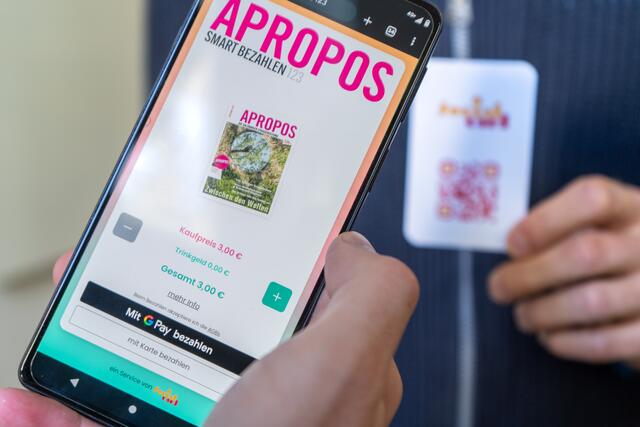 Wenn du Verkäufer:innen Trinkgeld geben möchtest, kannst du das in diesem Schritt tun, in dem du auf das „+“ klickst. | Foto: SocialCard