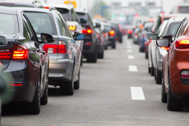 Mit 1,566 Millionen Tonnen verursachte der Verkehr dreimal so viele Treibhausgase wie Kärntens Gebäude (509.000 Tonnen) und mehr als doppelt so viele wie die Landwirtschaft (683.000 Tonnen) | Foto: stock.adobe.com/disq (Symbolfoto)