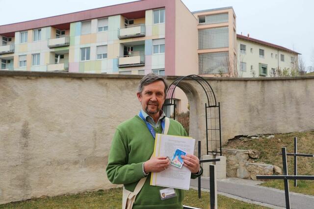 Hans Preitler ist ausgebildeter Kirchenführer. | Foto: Edith Ertl