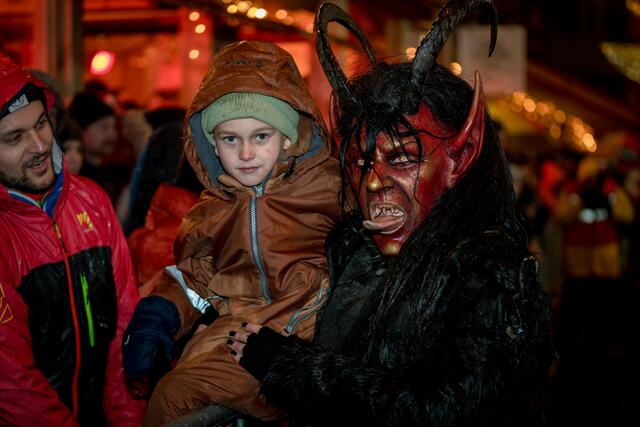 Keine Berührungsangst hatte Liem (5) aus Villach.