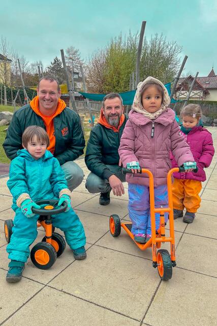Zwei Räder, eine Mission: Die Gänse bringen die Freude am Fahren zurück!  | Foto: Die Gänse