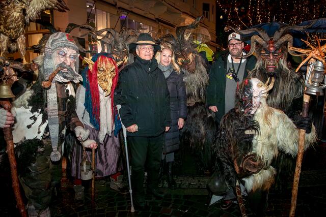 Zum 30. Mal fand der Krampuslauf dieses Jahr in Villach statt. Den ersten Umzug organisierte damals Gerold Rosenstein (3.v.l.).