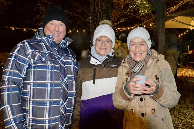 Robert Mersol mit Gattin Christine, Hilde Fuchs (v.) | Foto: Elisabeth Peinsipp