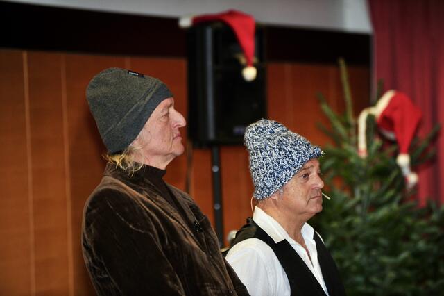 Sprachlos in Axams? Mitnichten! Der Dogebliebene und der Nosiler a.D. hatten sich einiges zu sagen. | Foto: Hassl