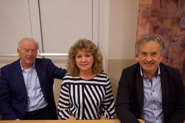 Karl Grundner mit seiner Gattin Gabi und Andreas Pichler.