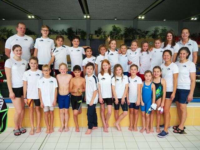 Das erfolgreiche SVV-Team mit den Trainern