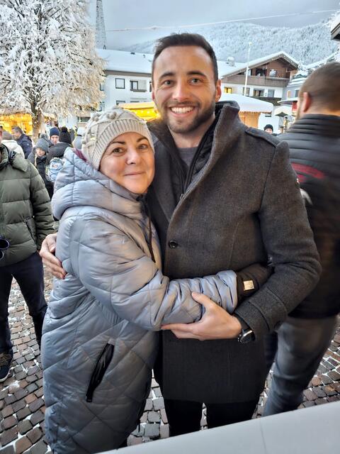 Bgm. Thomas Suitner leistete bei Sabine Nagl hinsichtlich deren Rücktrittsgedanken Überzeugungsarbeit in Sachen Weiterverbleib, | Foto: Hassl