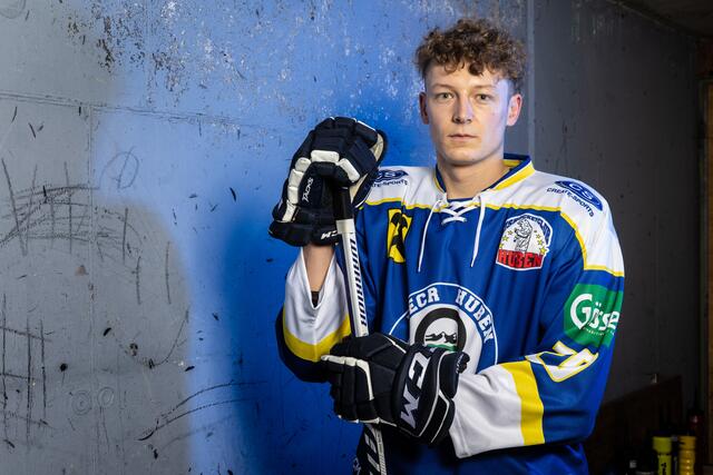 Raphael Bstieler erzielte das erste Tor für die Hubener Eisbären. | Foto: Brunner Images