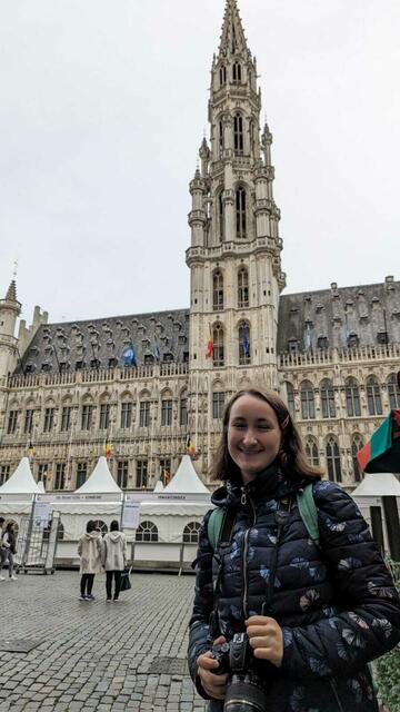 Claudia Dammerer am Grote Markt in Brüssel. | Foto: Claudia Dammerer