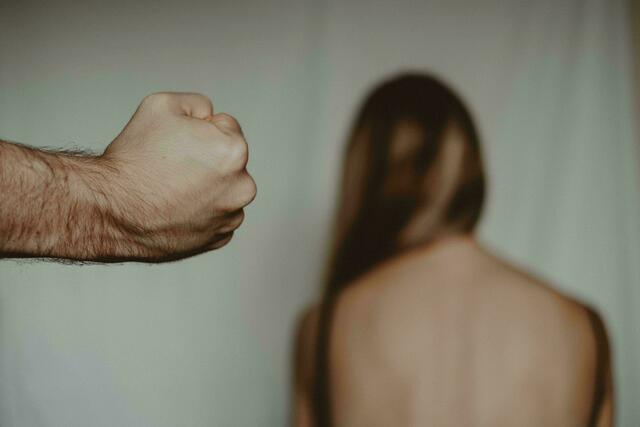 48-jähriger Vater bedrohte die eigene Tochter in der Leopoldstadt.  | Foto: Pexels / Anete Lusina