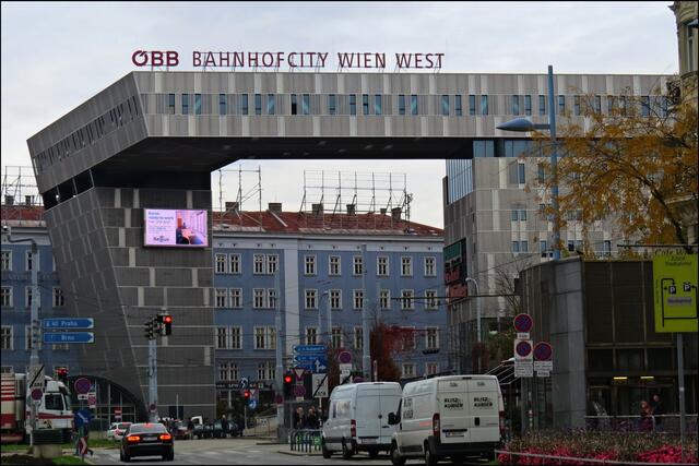 Am Westbahnhof kam es zu einem schweren Raub mit einem Messer. | Foto: Lieselotte Fleck