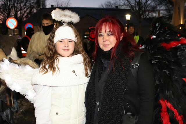 Mia und Manuela von "Mephistos Höllenfürsten" aus Oeyenhausen. | Foto: Manfred Wlasak