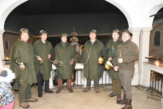 Musikalische Klänge gab es unter anderem von den Jagdhornbläsern.  | Foto: Obermayr