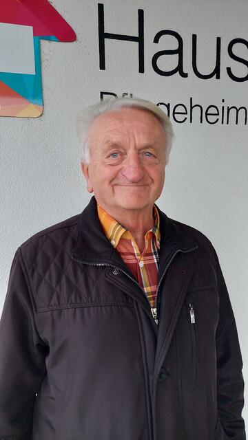 Norbert Pohl vorm Haus St. Elisabeth in St. Pölten Wagram | Foto: Caritas St. Pölten