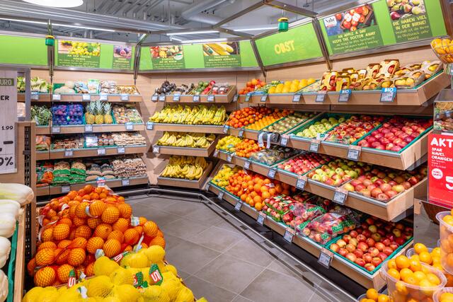 Das umfangreiche Obst- und Gemüseangebot in der neuen Filiale in der Vollbadgasse. | Foto: SPAR/Brunnbauer