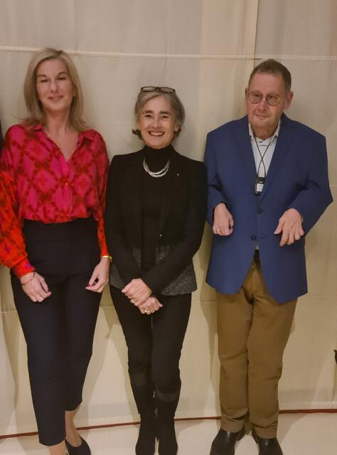 C. Schindler von Hand in Hand mit Cornelia Zinn-Zinnenburg vom Rotary Club Korneuburg und L. Breichner vom gemeinnützigen Verein Hand in Hand.
 | Foto: Rotary Club Korneuburg