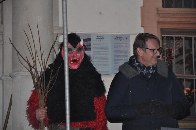 Bürgermeister Marcus Martschitsch hatte keine Angst vor den wilden Gesellen.  | Foto: Olga Seus