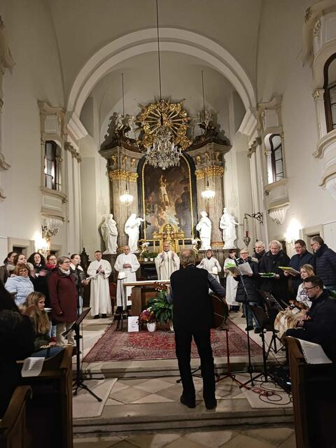 Musikalische Feier mit Jugend- und Gospelchor.  | Foto: Pfarrgemeinde Schwechat