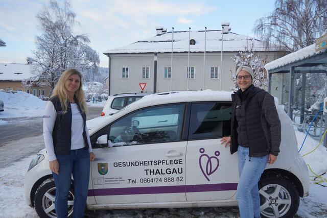 Die beiden Community Nurses Christina Kubesch (links) und Magdalena Fischill-Neudeck in Thalgau. | Foto: Emanuel Hasenauer