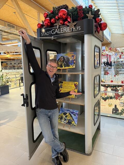 In der Stadtgalerie im Inntalcenter in Telfs sind derzeit Werke von Mag. Christian Yeti Beirer, Illustrator&amp;Karikaturist aus Zirl, zu sehen. | Foto: Witsch