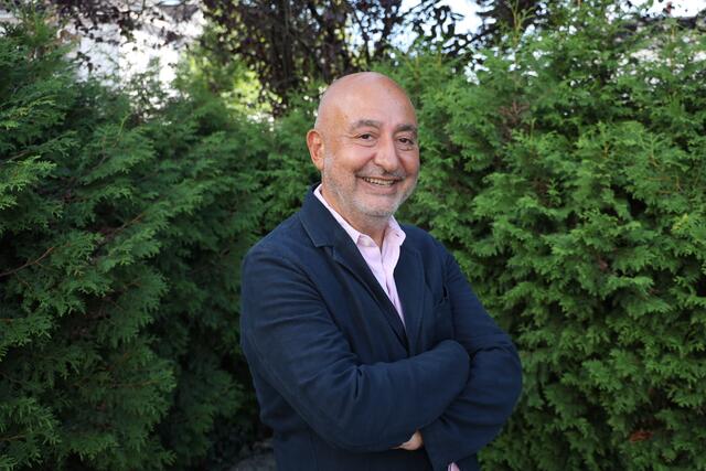 Gemeinderat Vural Iltar, bisher Bürgerliste „Lebenswertes Gießhübel“, gründet Neos-Ortsgruppe. | Foto: Neos