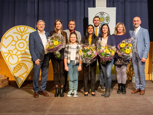 Von links Vizebürgermeister Günther Prinz, Barbara Reiberger, Thomas Samhaber, Mia Meneder, Community Nurse Katharina Schnabl, Andreas Holzmüller, Karin Hofbauer, Brigitte Samhaber und Bürgermeister Josef Schaden. | Foto: Marktgemeinde Schweiggers