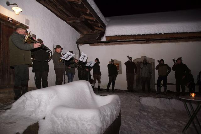 Mit dabei auch eine Jagdhornbläsergruppe. | Foto: Helmut Eder