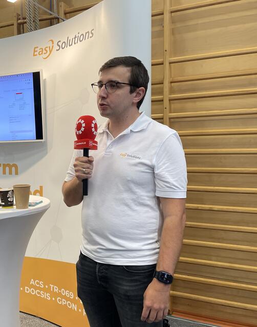 Matthias Aichinger, Geschäftsführer von EasySolutions, beim Interview mit der BezirksRundSchau.