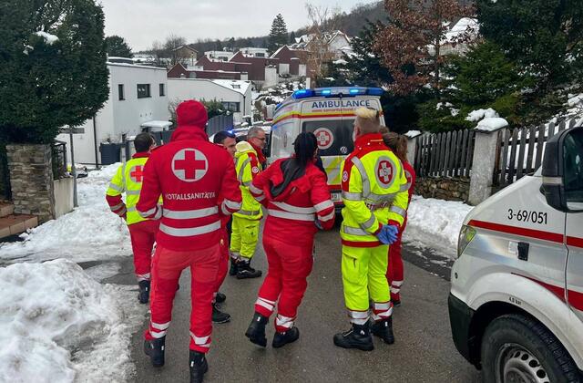 Wohnungsbrand mit Menschenrettung in Gablitz (PL). | Foto: DOKU-NÖ