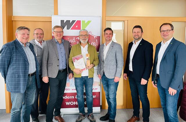 WAV-Vorstandsobmann-Stellvertreter Willibald Grötzl, WAV-Vorstandsdirektor Manfred Damberger, WAV-Obmann Hubert Mayrhofer, Ferdinand Straka, Architekt Reinhard Litschauer, WAV-Prokurist Horst Rosenbusch und WAV-Vorstandsmitglied Christian Krottendorfer (v.l.) | Foto: WAV