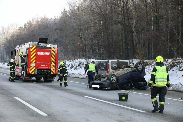 Die Feuerwehr Sattledt war im Einsatz. | Foto: laumat.at/Matthias Lauber