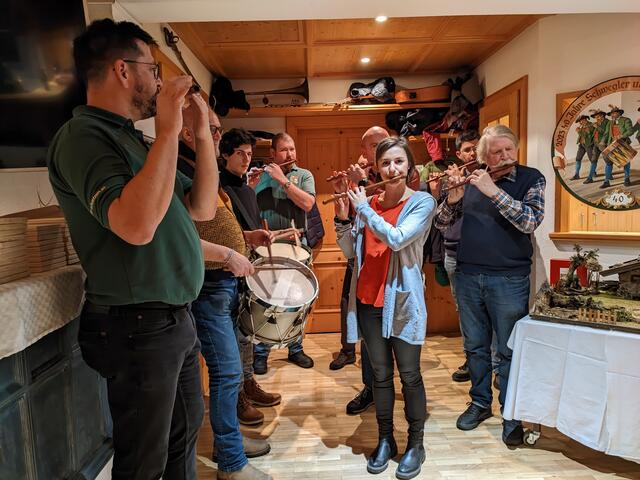 Musikalische Umrahmung der Telfer Schützenschwegler und -trommler | Foto: Schützenkompanie Telfs