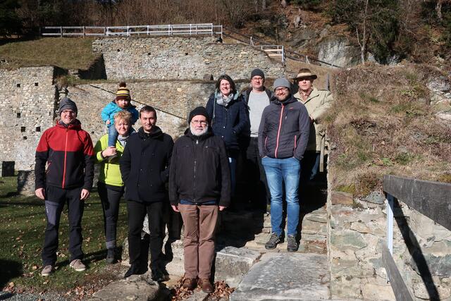 Erdbebenexperten aus den Fachrichtungen Seismologie, Geologie und Archäologie diskutierten im  Archäologischen Park Magdalensberg | Foto: Kärnten Museum/Alexander Budsky