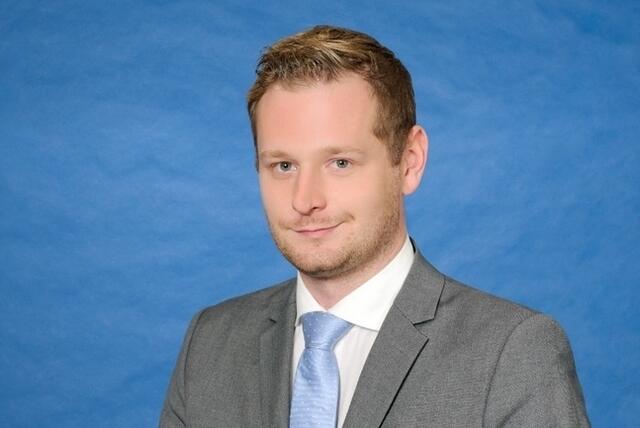Klemens Resch (FPÖ) will einen weiteren Ausbau des Radwegs in der Krottenbachstraße verhindern. | Foto: FPÖ