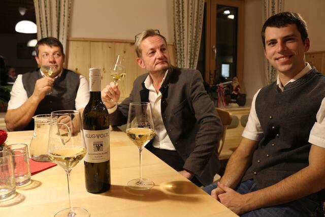 Die Gemeinde St. Stefan ob Stainz steht unterstützend hinter dem Event. Vizebürgermeister Wolfgang Wölkart war sogar bei der Ballweinverkostung dabei. | Foto: Löschnig