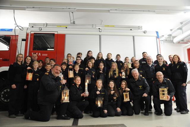 Vorbereitungen auf die Friedenslicht-Aktion in Behamberg. | Foto: Wolfgang Zarl