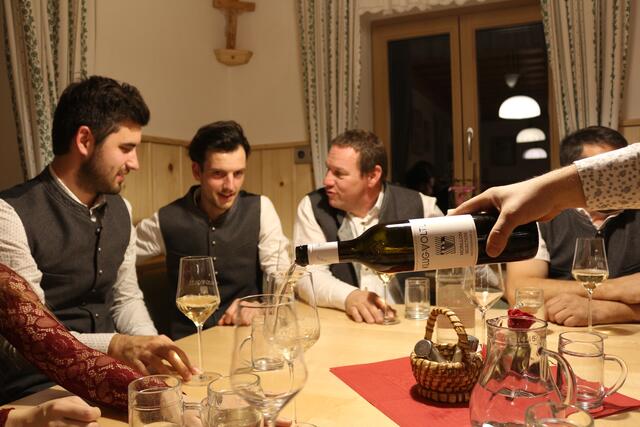 Keine leichte Entscheidung - trotzdem einigte man sich auf einen Ballwein für den 5. Jänner. | Foto: Löschnig