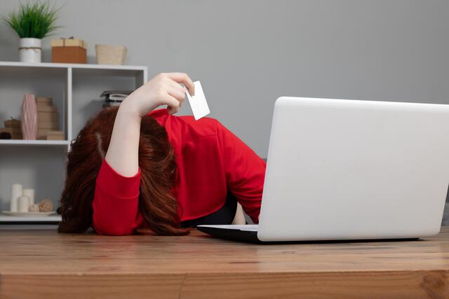 Eine 57-jährige Frau aus Klagenfurt recherchierte im Internet, wie man das Vermögen vermehren könnte. Dabei fiel sie Betrügern zum Opfer. | Foto: stock.adobe.com/ Itana (Symbolfoto)