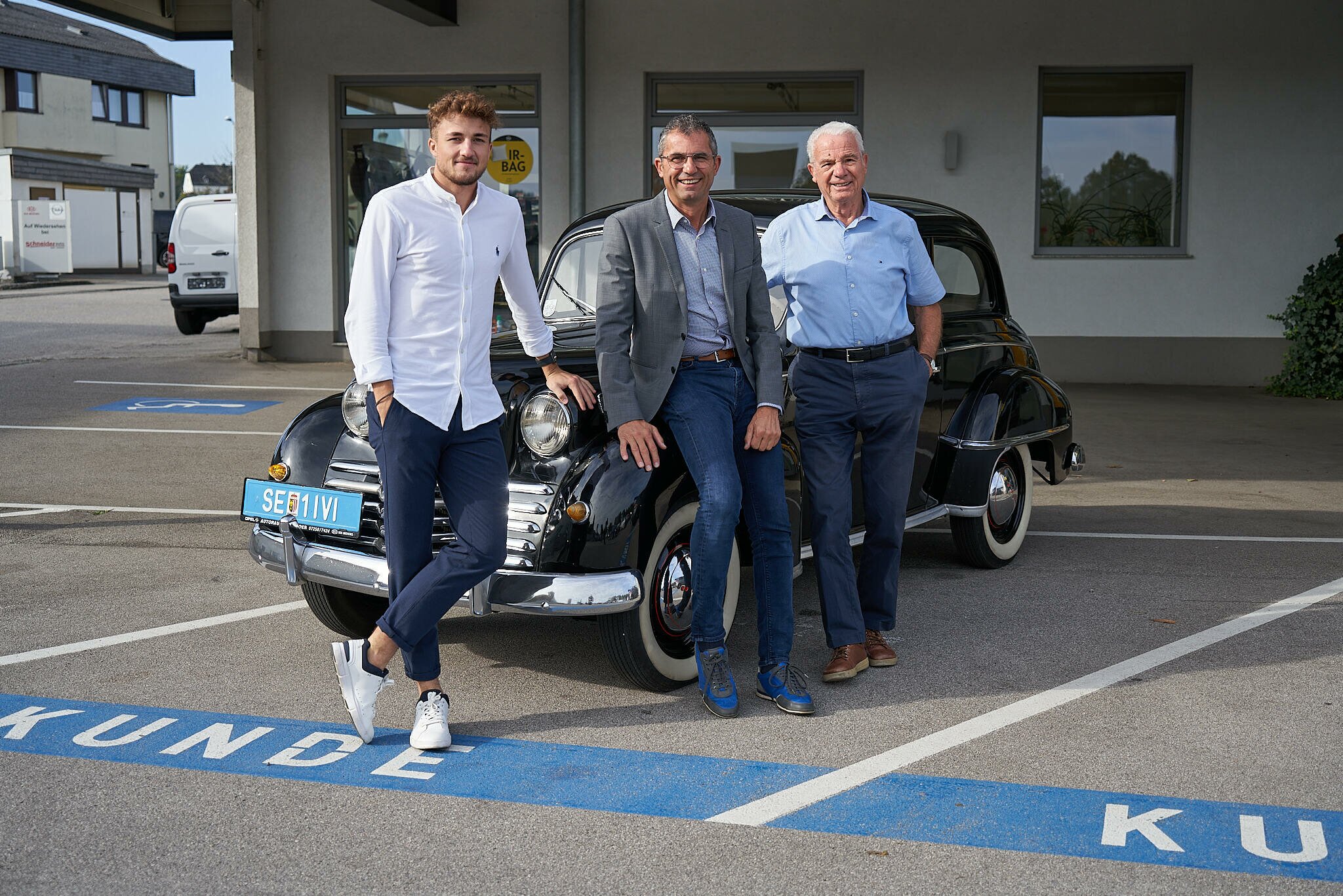 Autohaus Schneider 55 Jahre, drei Generationen & Liebe zu Auto´s